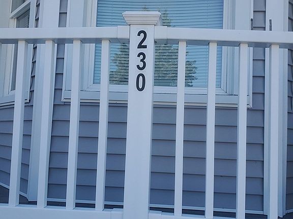 5th image of 230 Frank St