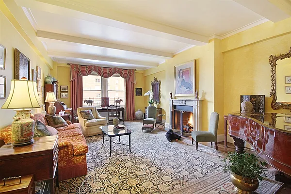 Sold by Corcoran | media 24