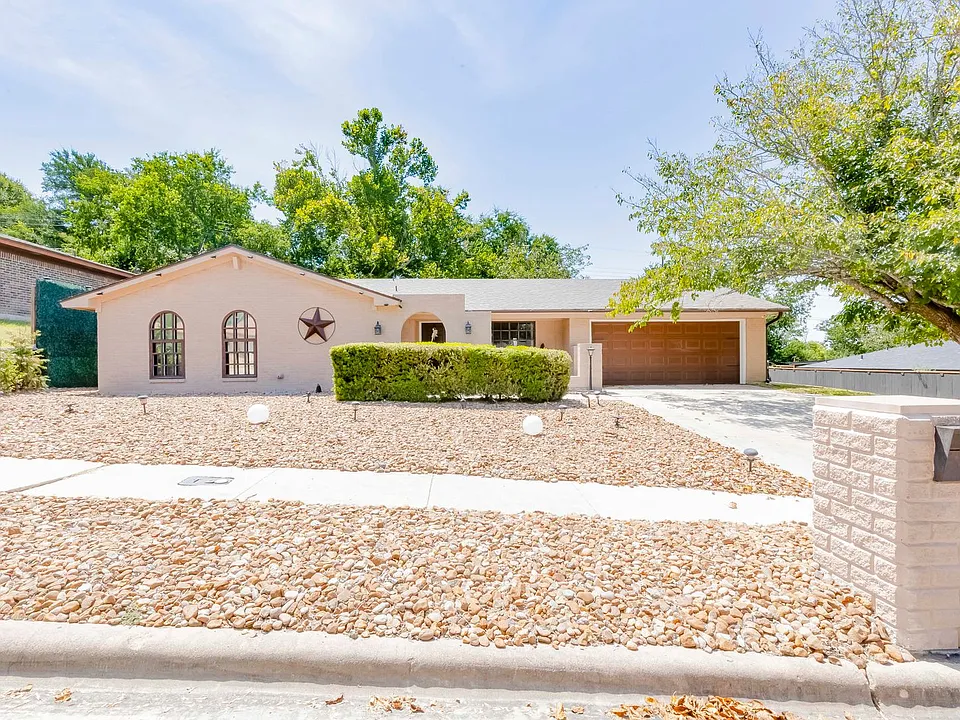 906 Tammy Dr