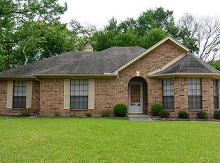 7106 Chinook St, Baytown, TX 77521