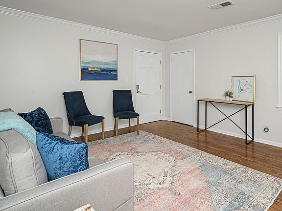 3rd image of 871 Vestavia Villa Ct APT D