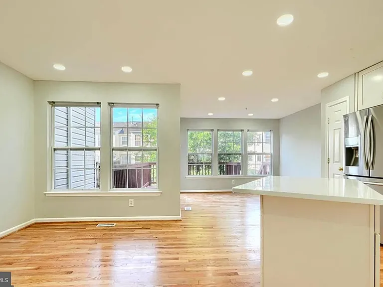 9863 Decatur Rd — Photo 13