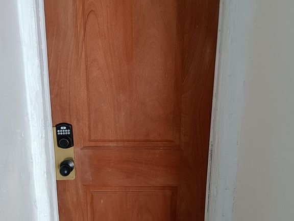 5th image of 417 S 1st Ave #2