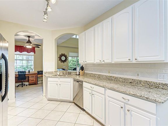 4th image of 6315 Rosefinch Ct Unit 105