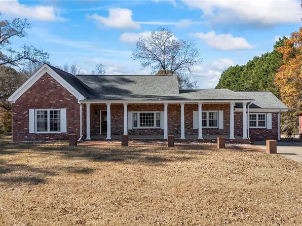 102 Mount Moriah Rd, Auburn, GA 30011
