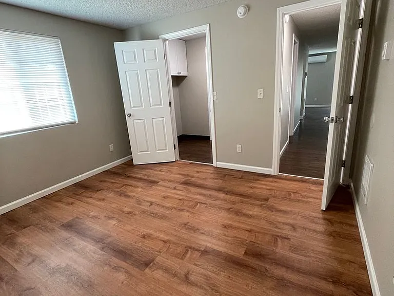 Albany Meadows Apartments — Photo 17