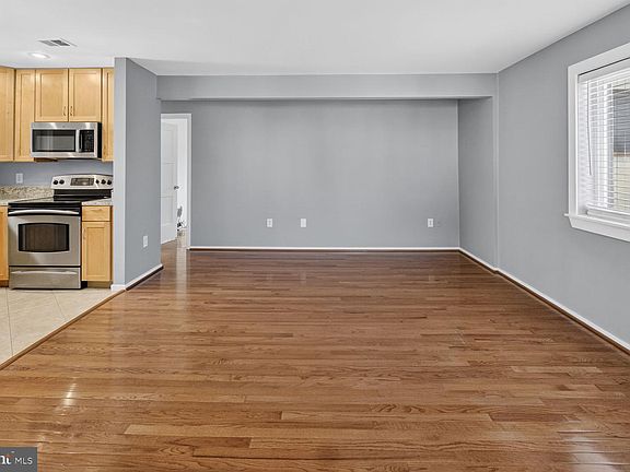 4th image of 8923 Battery Pl #24