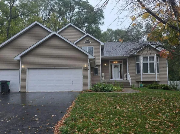 3934 Clippers Rd, Eagan, MN 55122