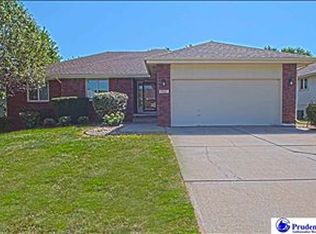 2001 Skyhawk Ave, Papillion, NE 68133