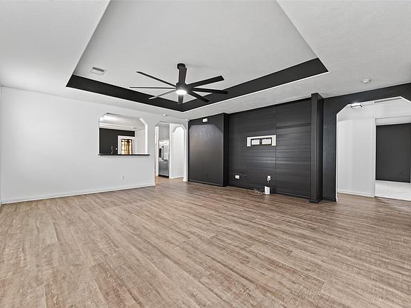 3rd image of 24019 Kingbriar Dr