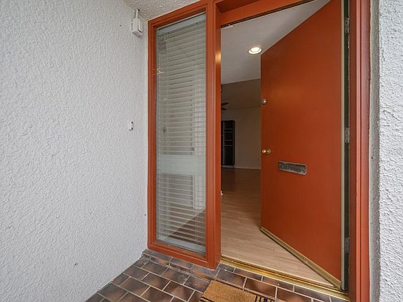 3rd image of 14141 Cypress Cir