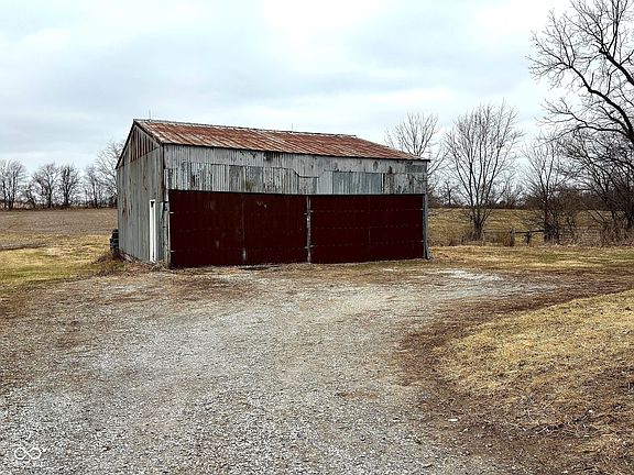 4th image of 6647 S 1050 E