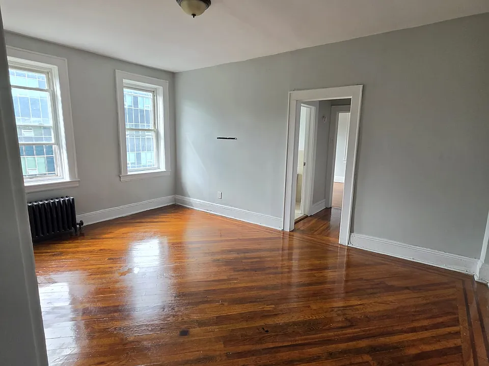 6-8 Glenwood Ave #36