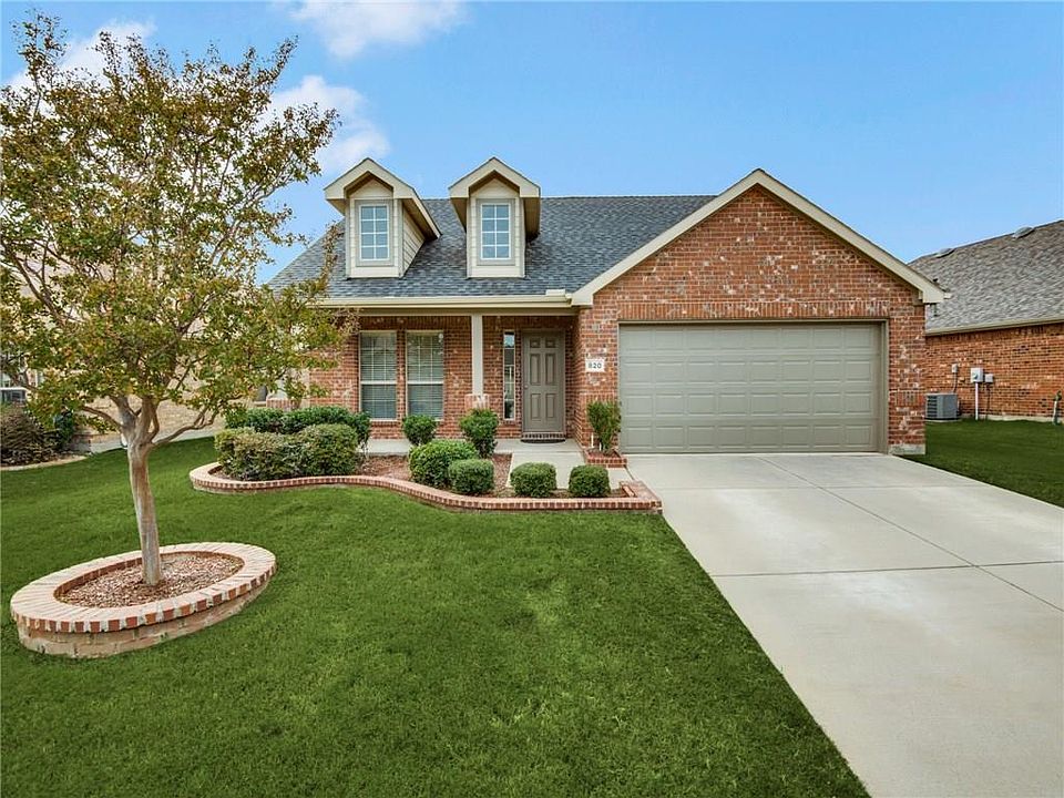 1st image of 820 Golden Bear Ln
