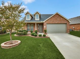 820 Golden Bear Ln, McKinney, TX 75072