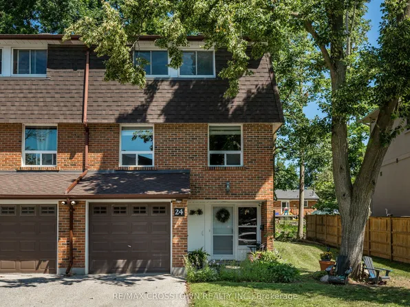 360 Blake St NW #24, Barrie, ON L4M 1L3