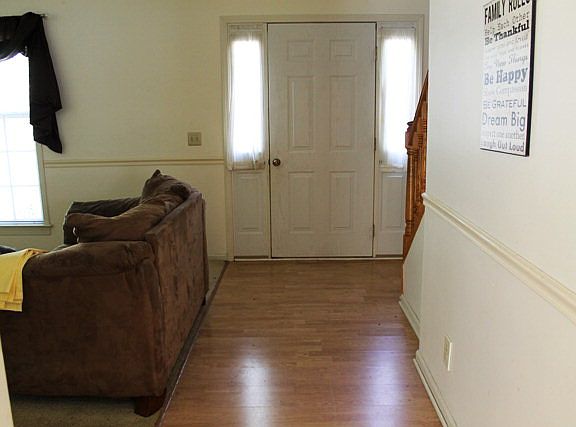 5th image of 180 Belmont Dr