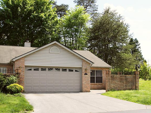 2nd image of 1039 Wildacres Way