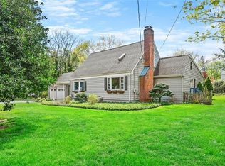 95 Dorking Dr, Fairfield, CT 06824