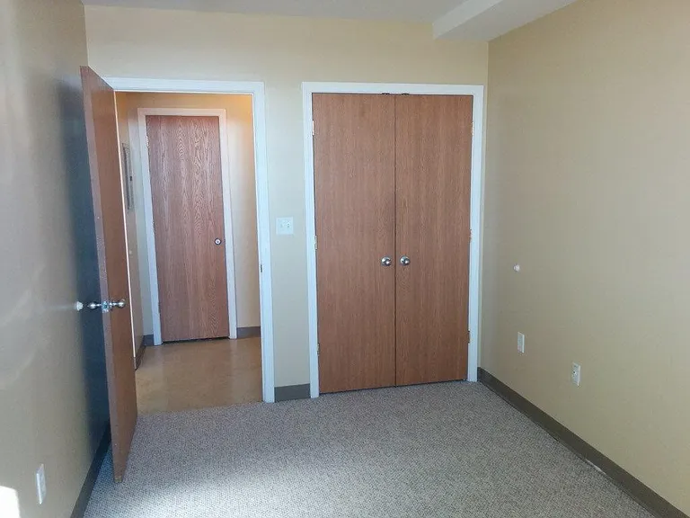 652 S 29th St #100 — Photo 7