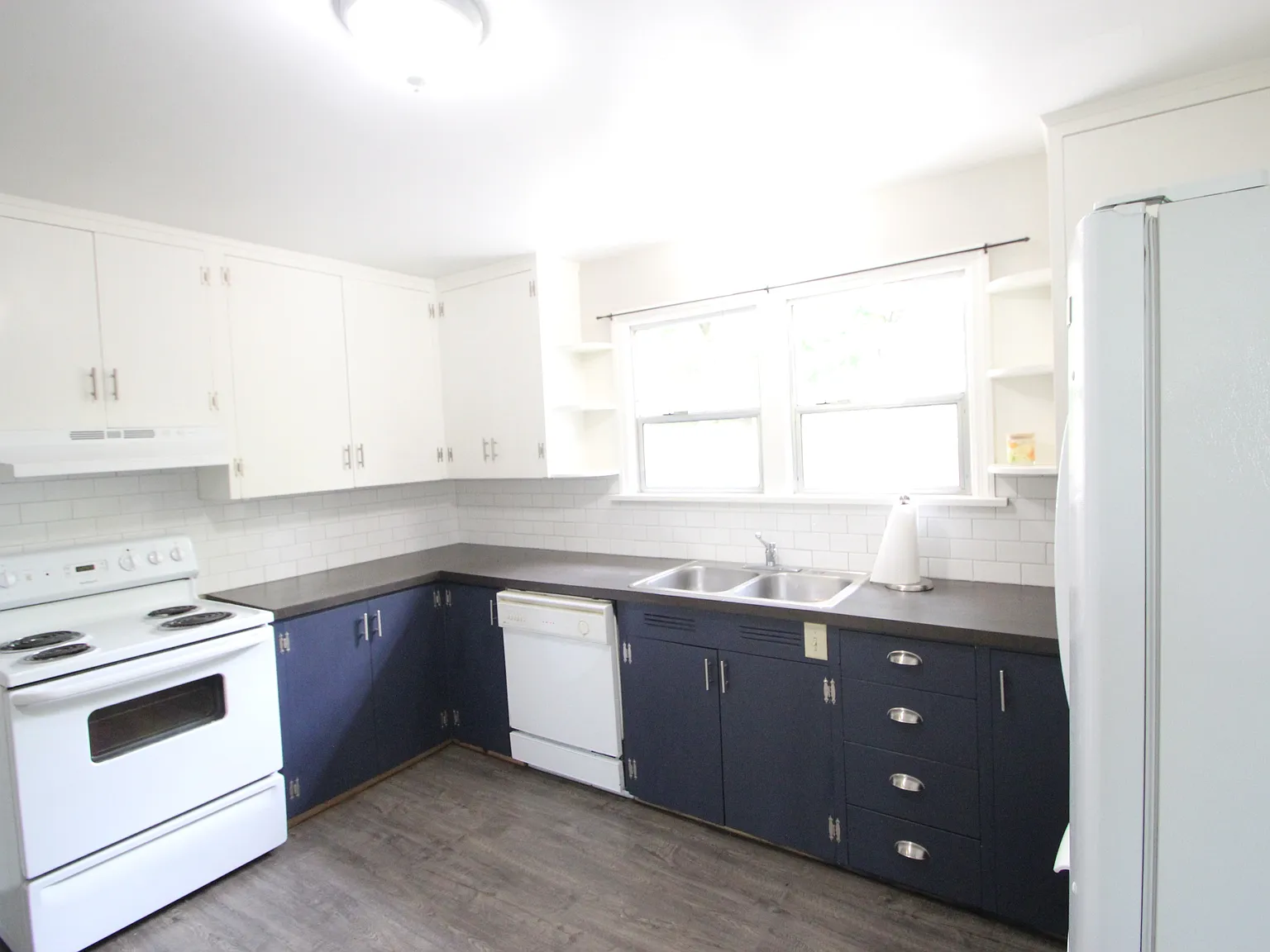 2 bed, $2,350 — Photo 2