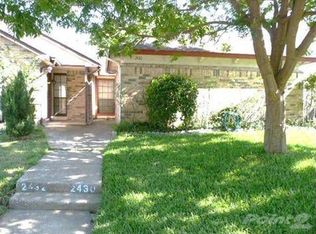 2430 Sunflower Dr, Arlington, TX 76014