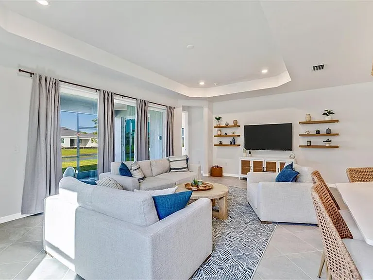 17617 Santorini Ct — Photo 9