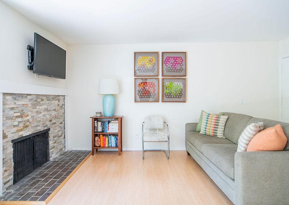 Fully functioning fireplace