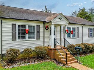 21 Walnut Dr, Chase City, VA 23924