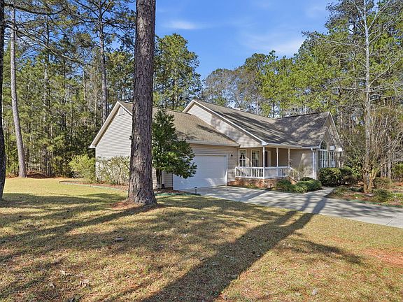 4th image of 202 Shady Pine Ln