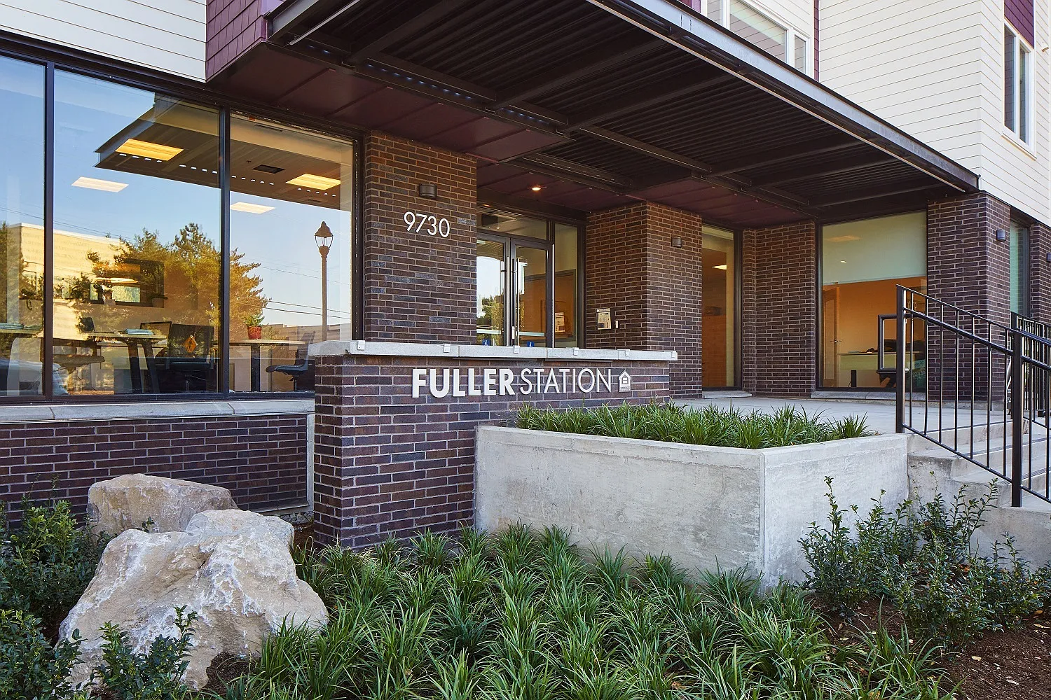 Fuller Station — Photo 2