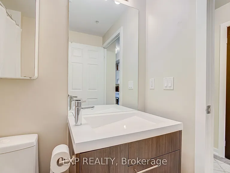 199 Richmond St W #303 — Photo 31