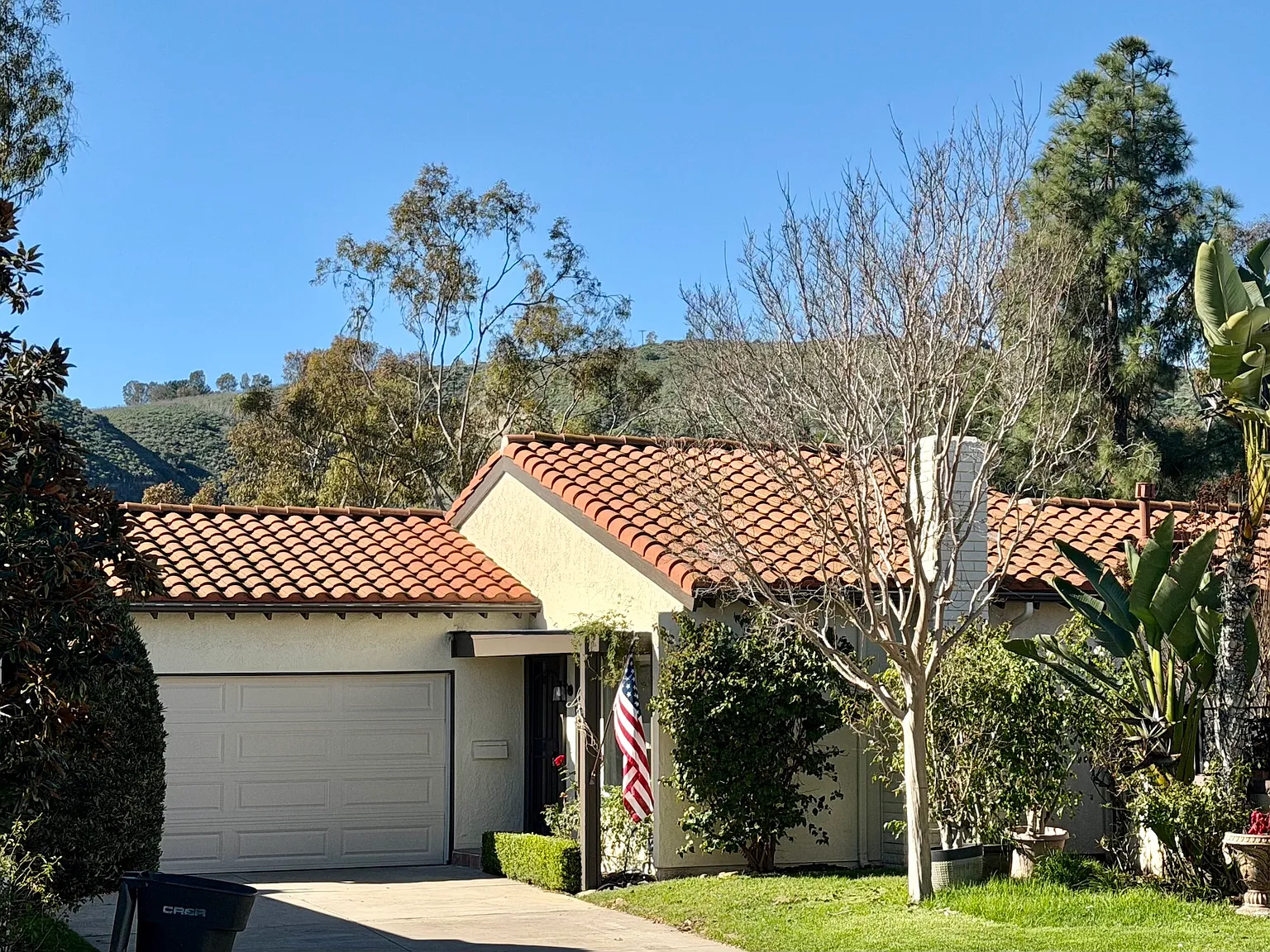 2 bed, 1294 sqft, $5,200 — Photo 1
