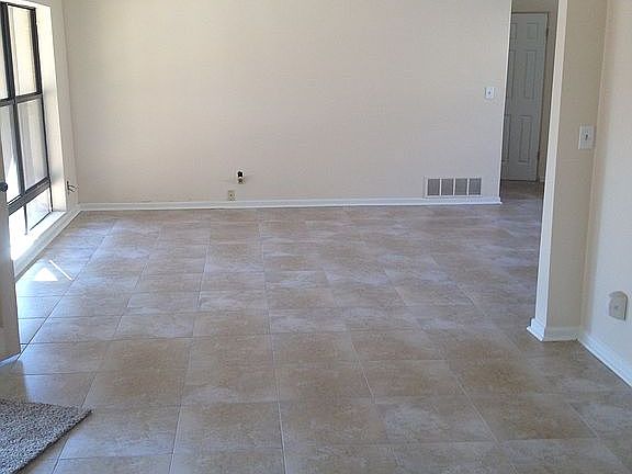 5th image of 1229 Berwyn Rd