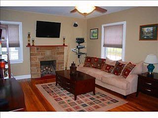 3rd image of 3379 Parkside Rd