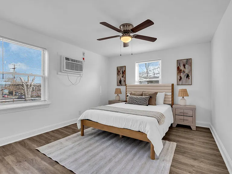 Maple Court Apartments — Photo 18