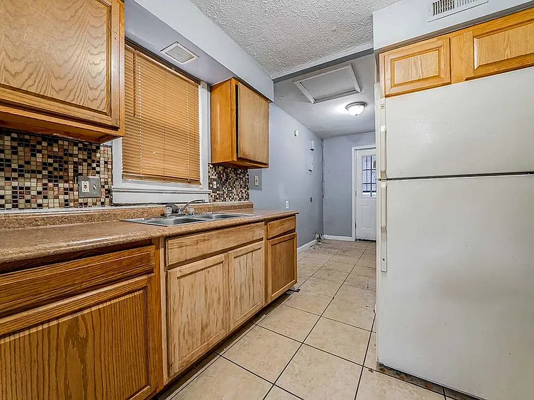 2533 Greenvale Rd — Photo 20