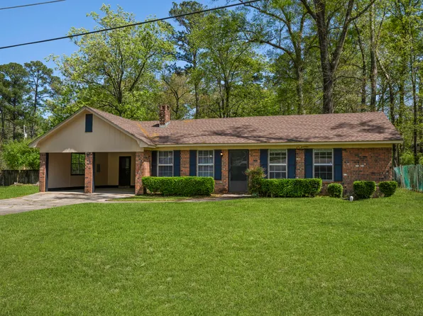 110 Clarence Ray Dr, Hattiesburg, MS 39402