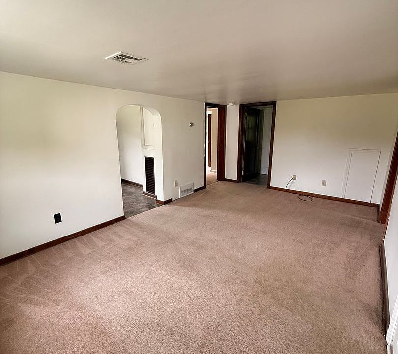 1st image of 4955 Bull Creek Rd #1