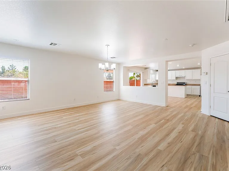 8240 Calico Wind St — Photo 5