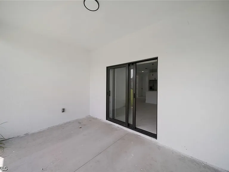 330 Gordon Ave S — Photo 25