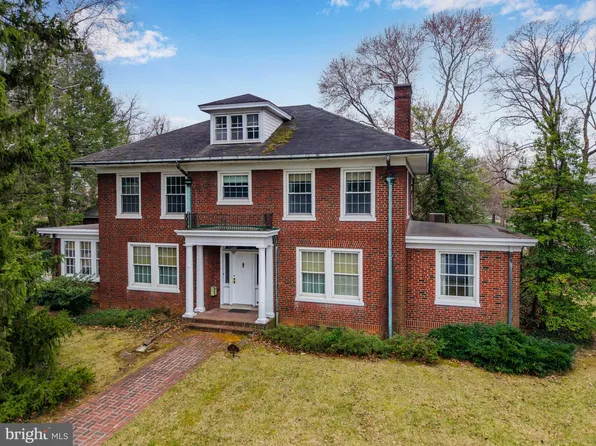 12 Kenwood Rd, Chambersburg, PA 17201