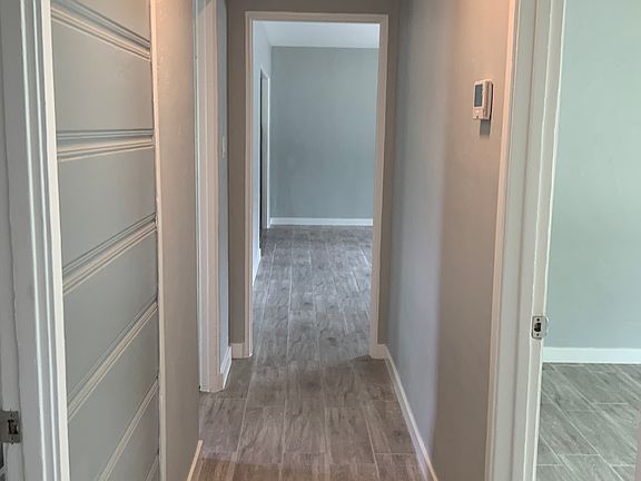 4th image of 470 Silvery Ln
