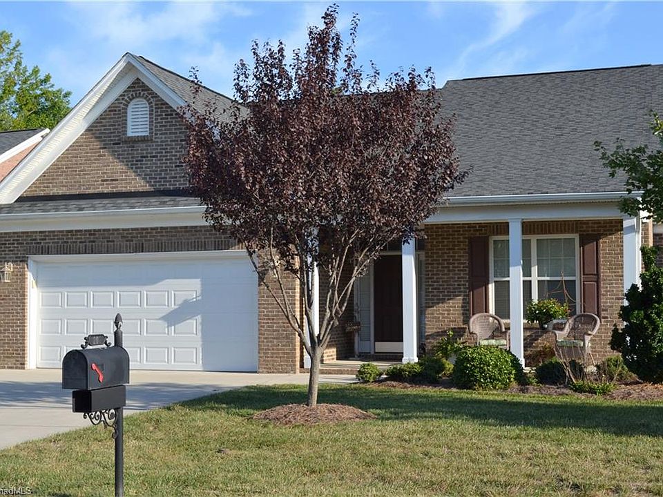 1st image of 209 Heritage Hill Dr