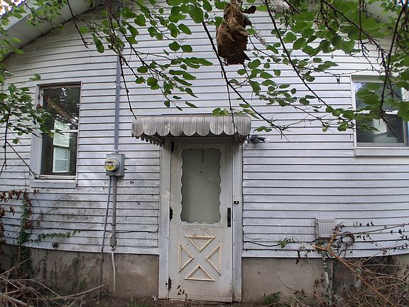 4th image of 765 W Division St