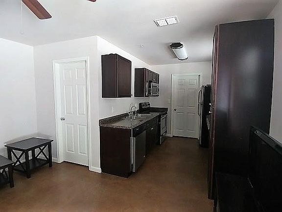 3rd image of 1037 W Court St #C