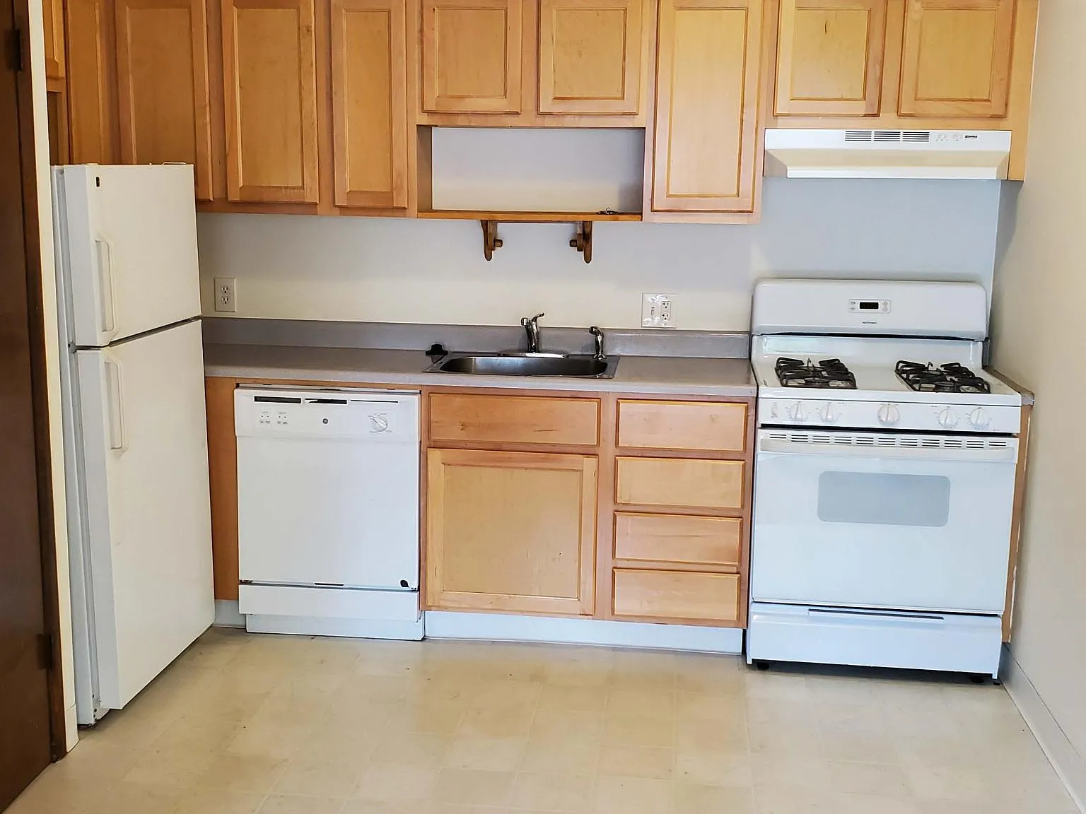 2 bed, 800 sqft, $1,450 — Photo 3