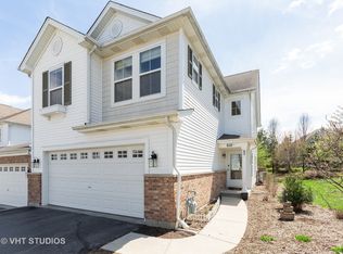 610 Grand Canyon Cir, Crystal Lake, IL 60014