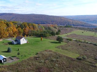 6468 Oakly Rd, Naples, NY 14512