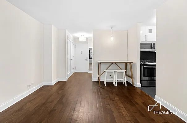 Rented by The Agency | media 7